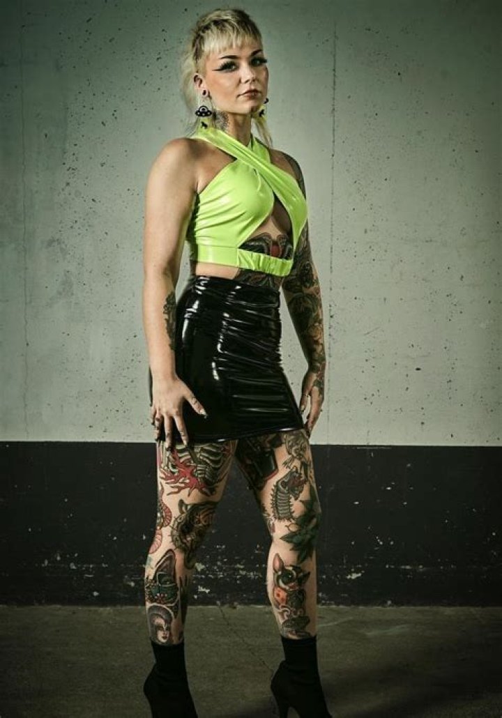 Tattoo Artist Holli Marie: Wiki, Biography, Age, Height, Husband, Height & More