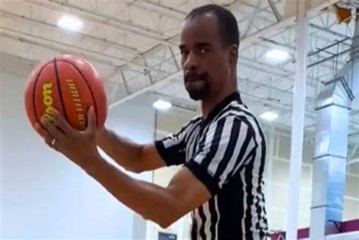 TikTok Star Omar the Referee Wiki, Age, Girlfriend, Wife, Kids & More