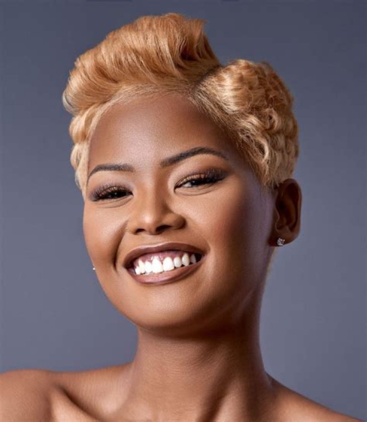 Sthandile Nkosi Wiki, Age, Height, Boyfriend, Father, Mother & More